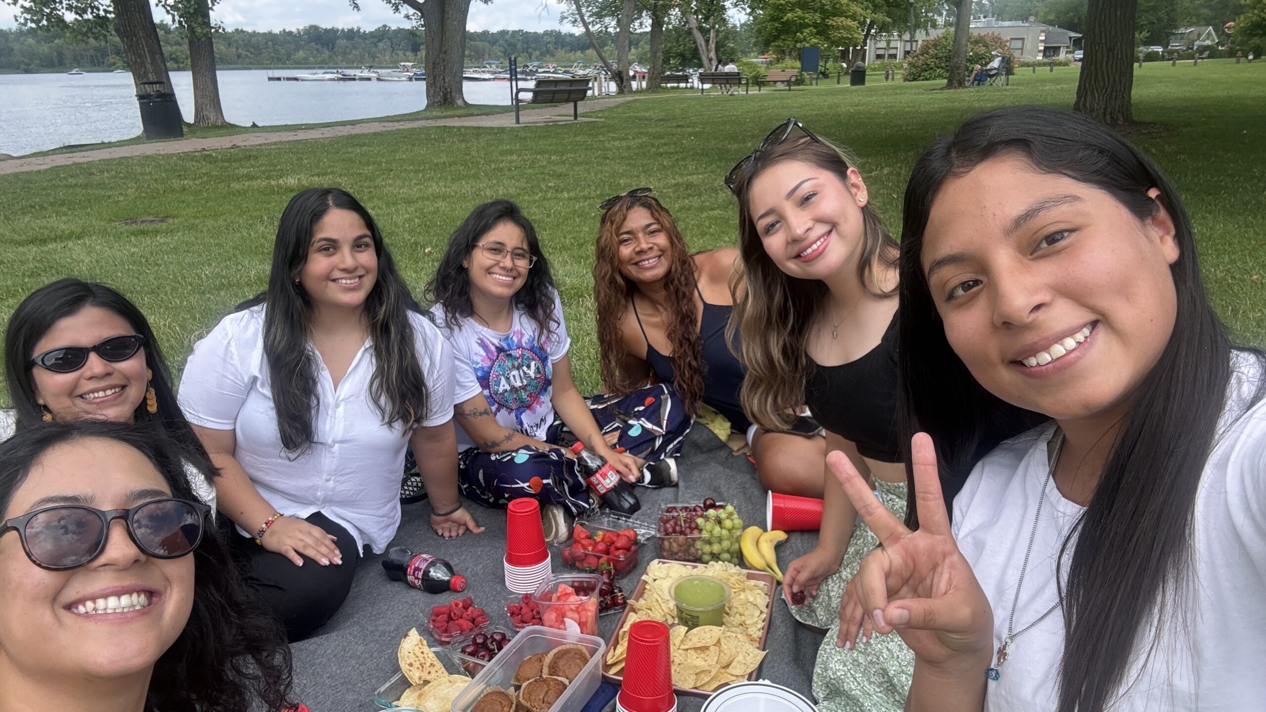 Au pairs compartiendo una experiencia de intercambio cultural durante el programa au pair en Estados Unidos